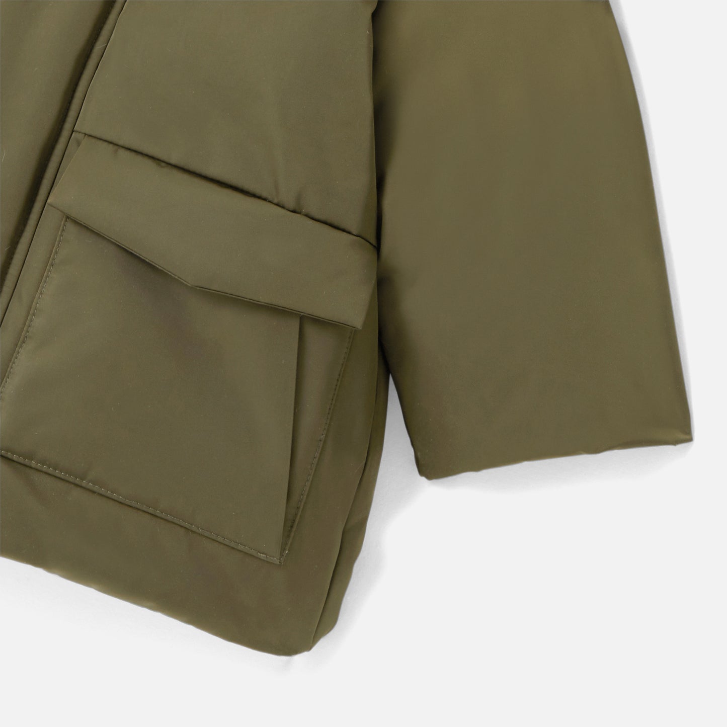 フェイクファー裏地付きダウンコート