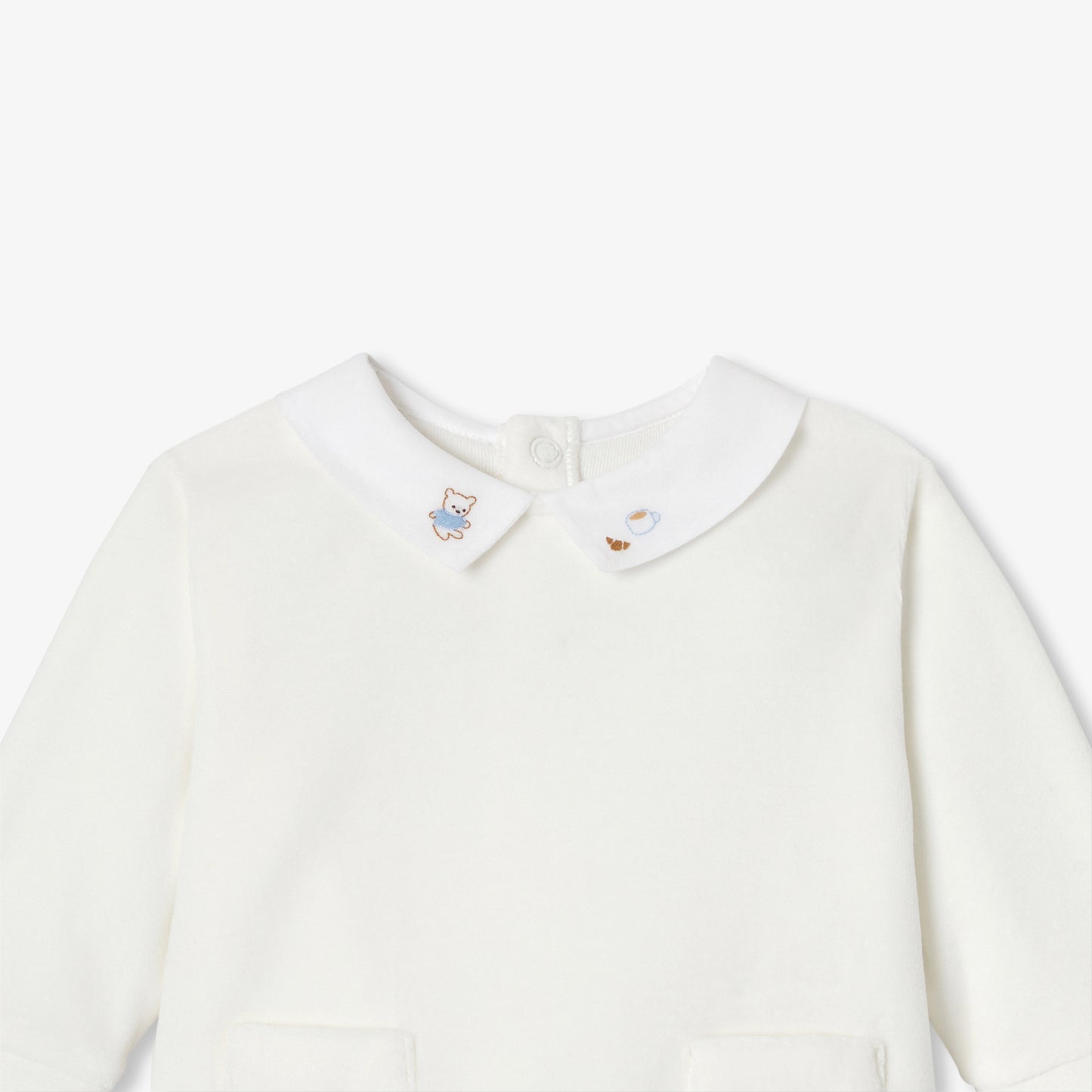 手刺しゅう入りアンサンブル