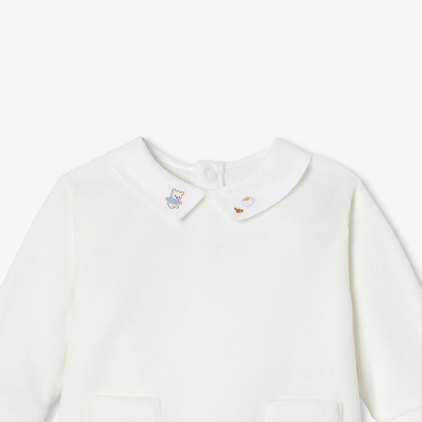 手刺しゅう入りアンサンブル