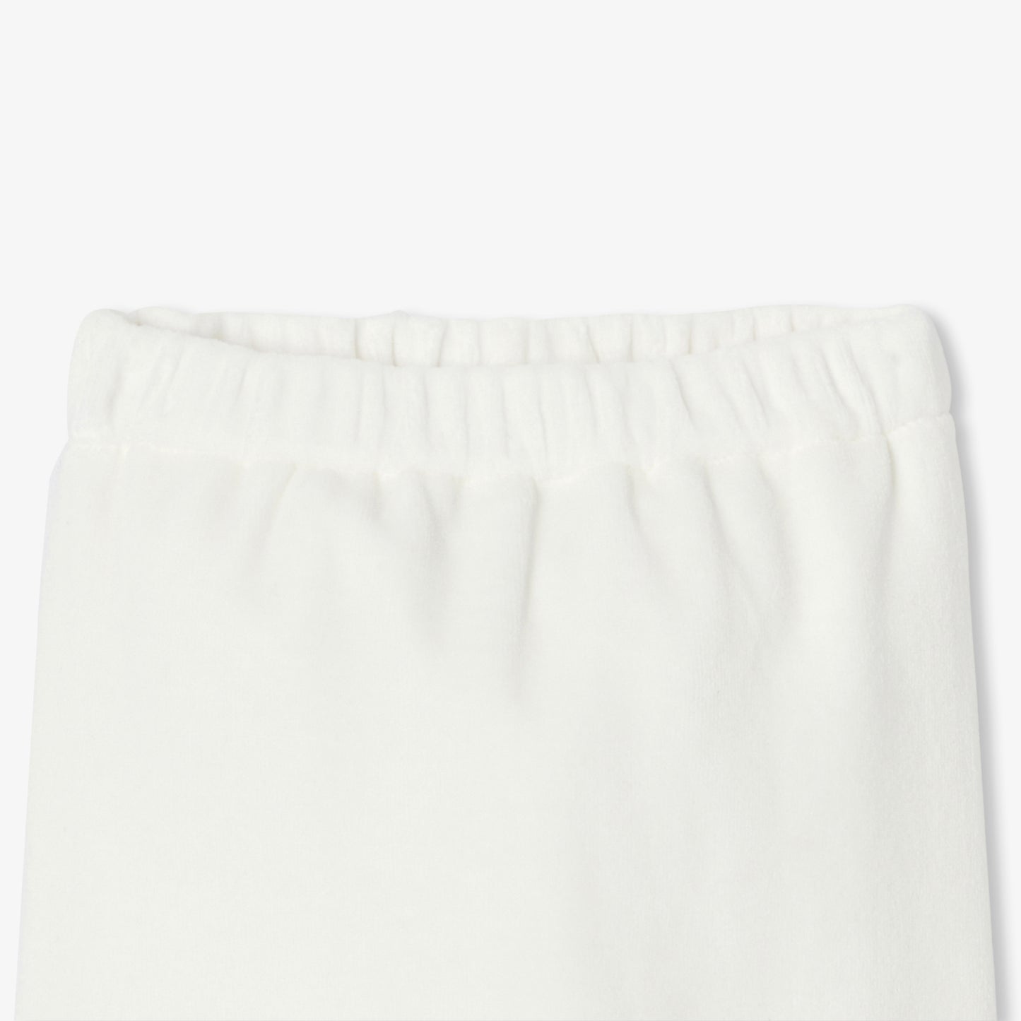 手刺しゅう入りアンサンブル