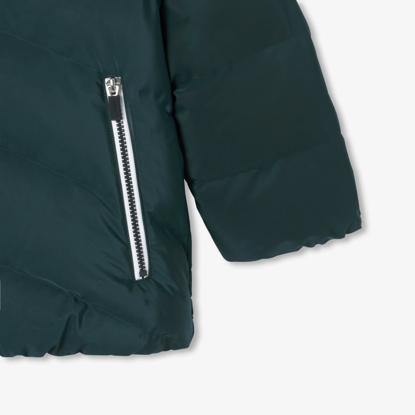 スポーティーシックダウンジャケット