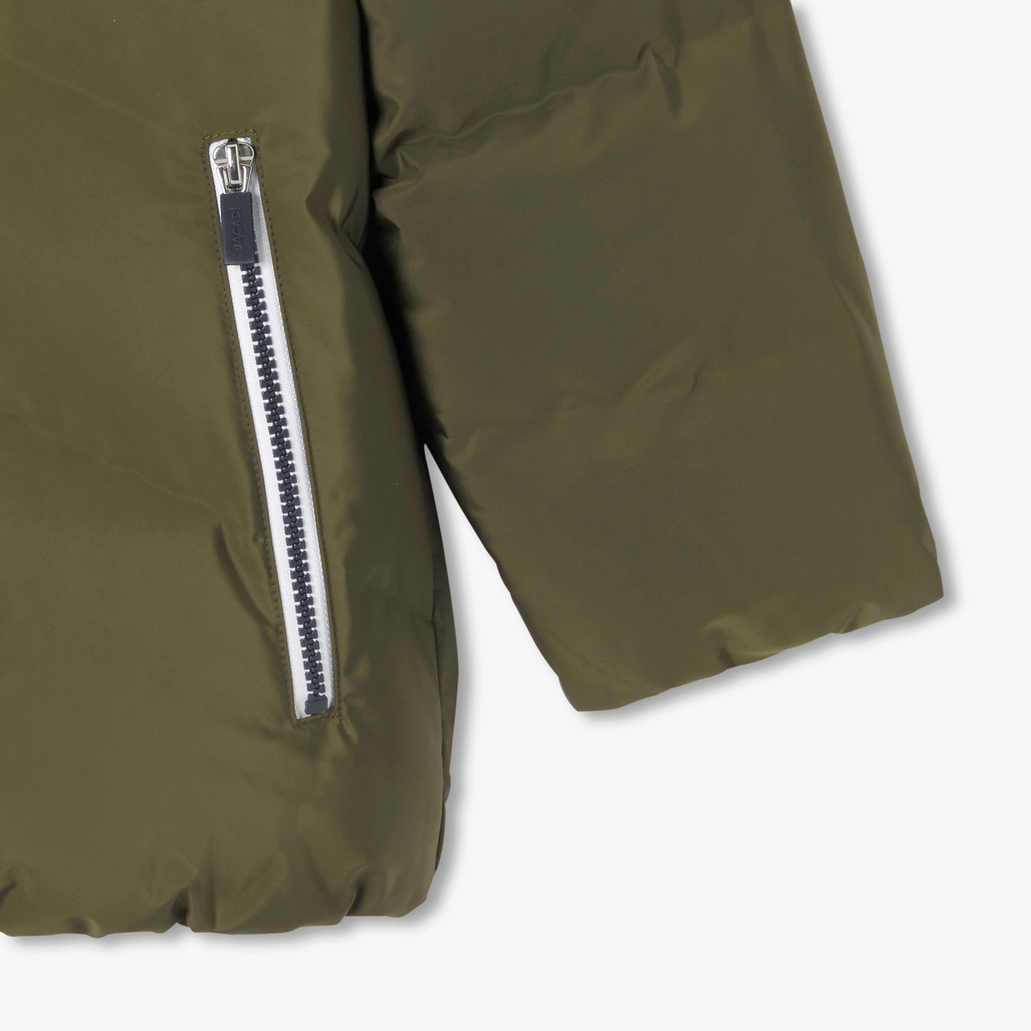 スポーティーシックダウンジャケット