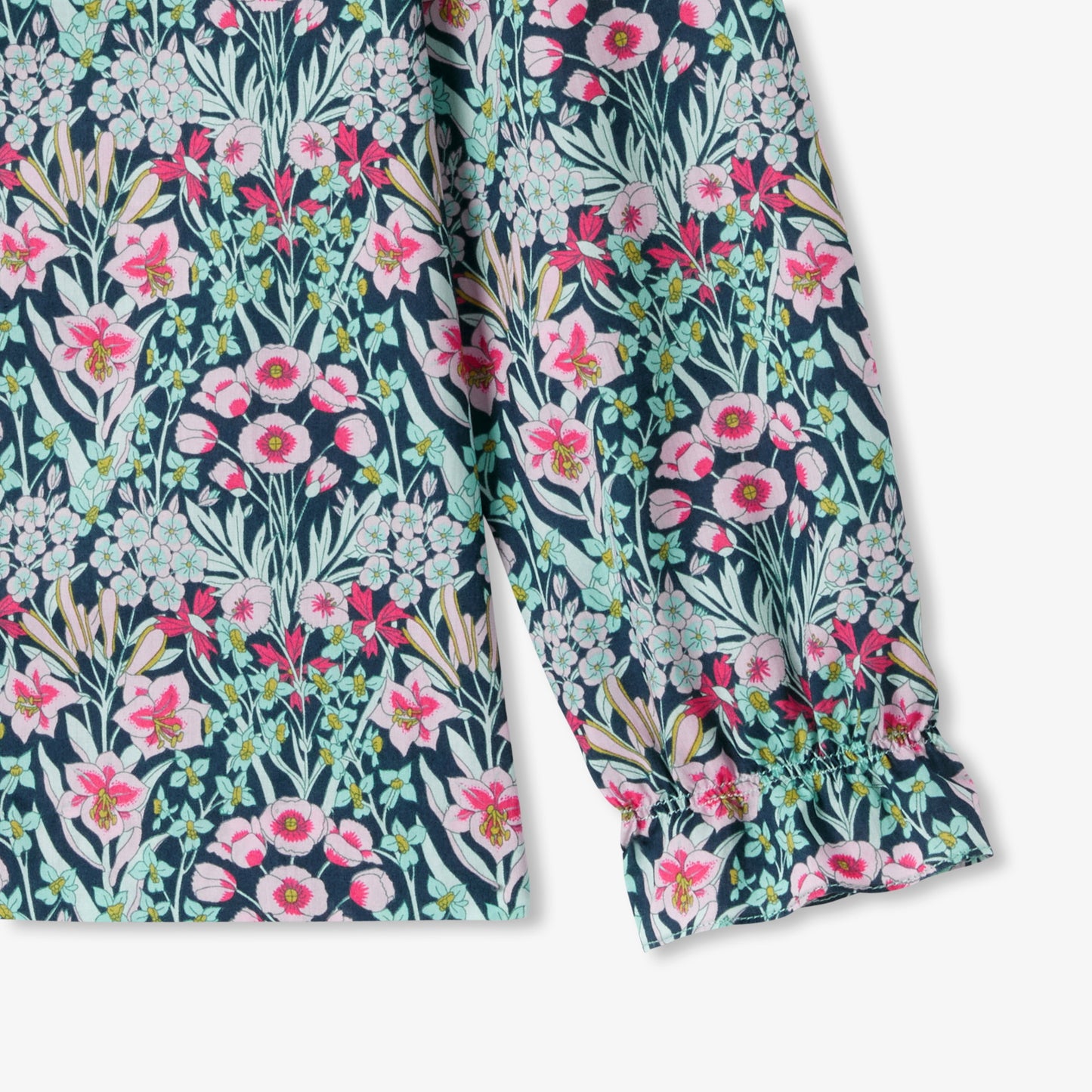 リバティプリントブラウス