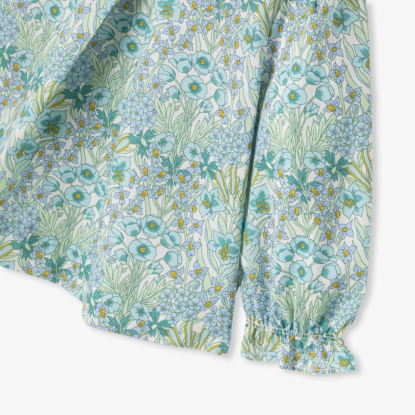 リバティプリントブラウス