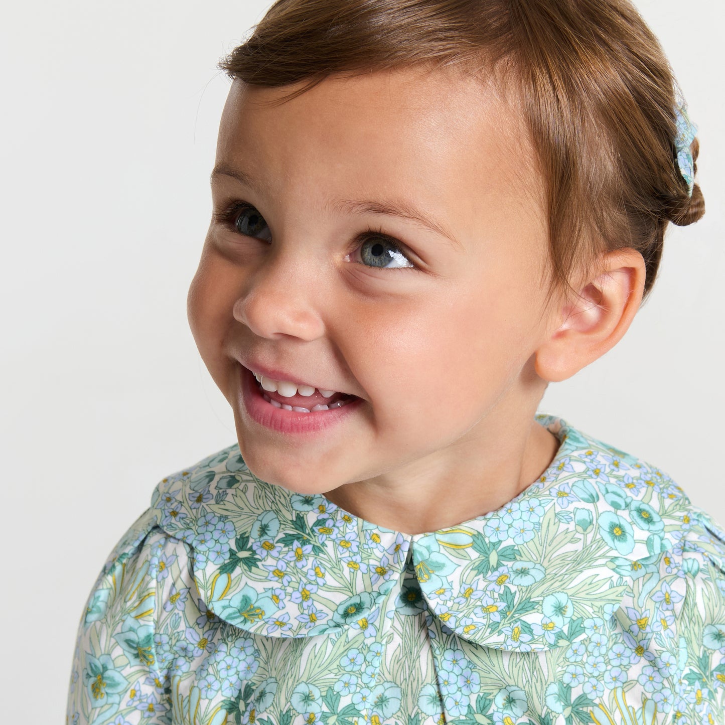 リバティプリントブラウス