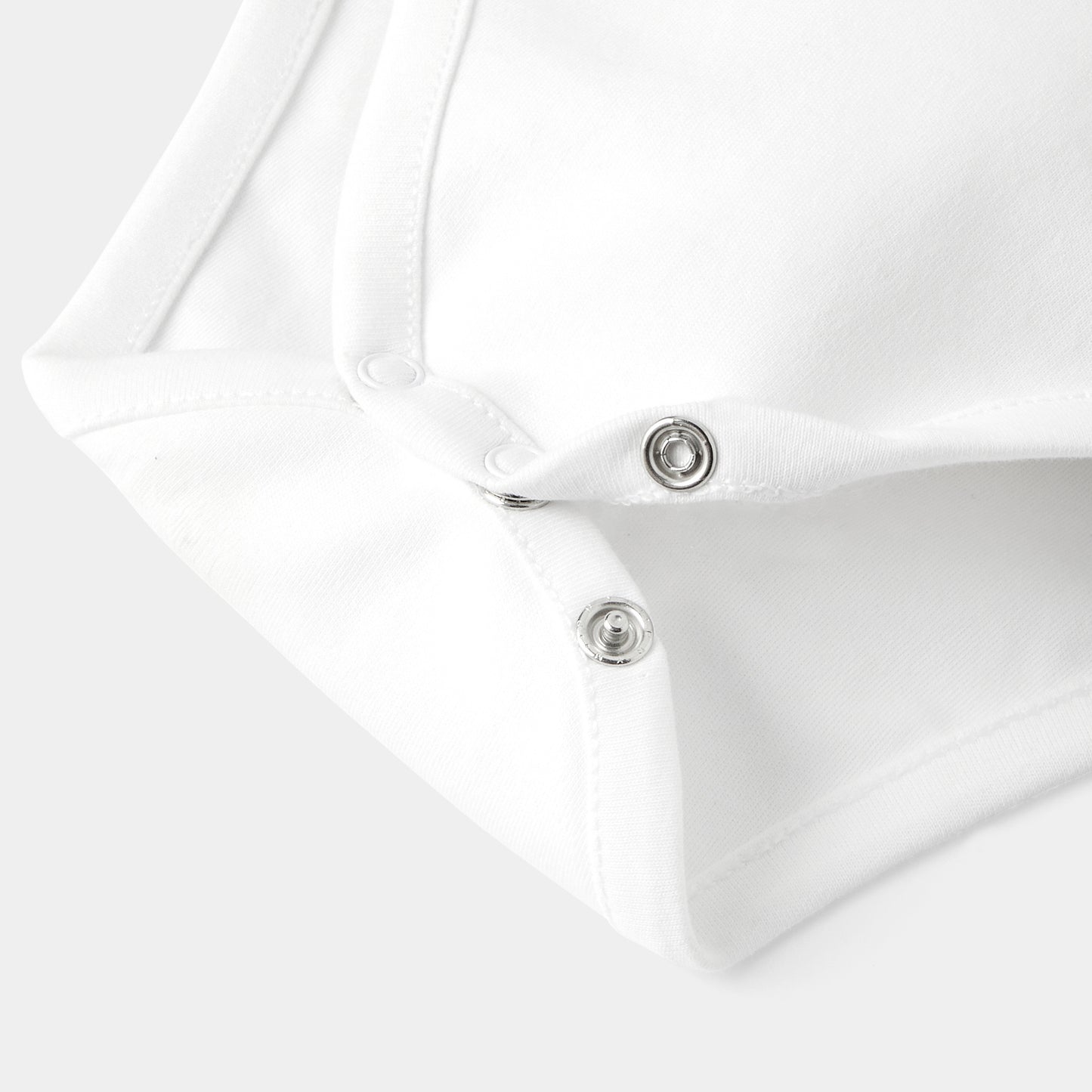 PIKA - 刺繡入りペタルカラー長袖ボディスーツ