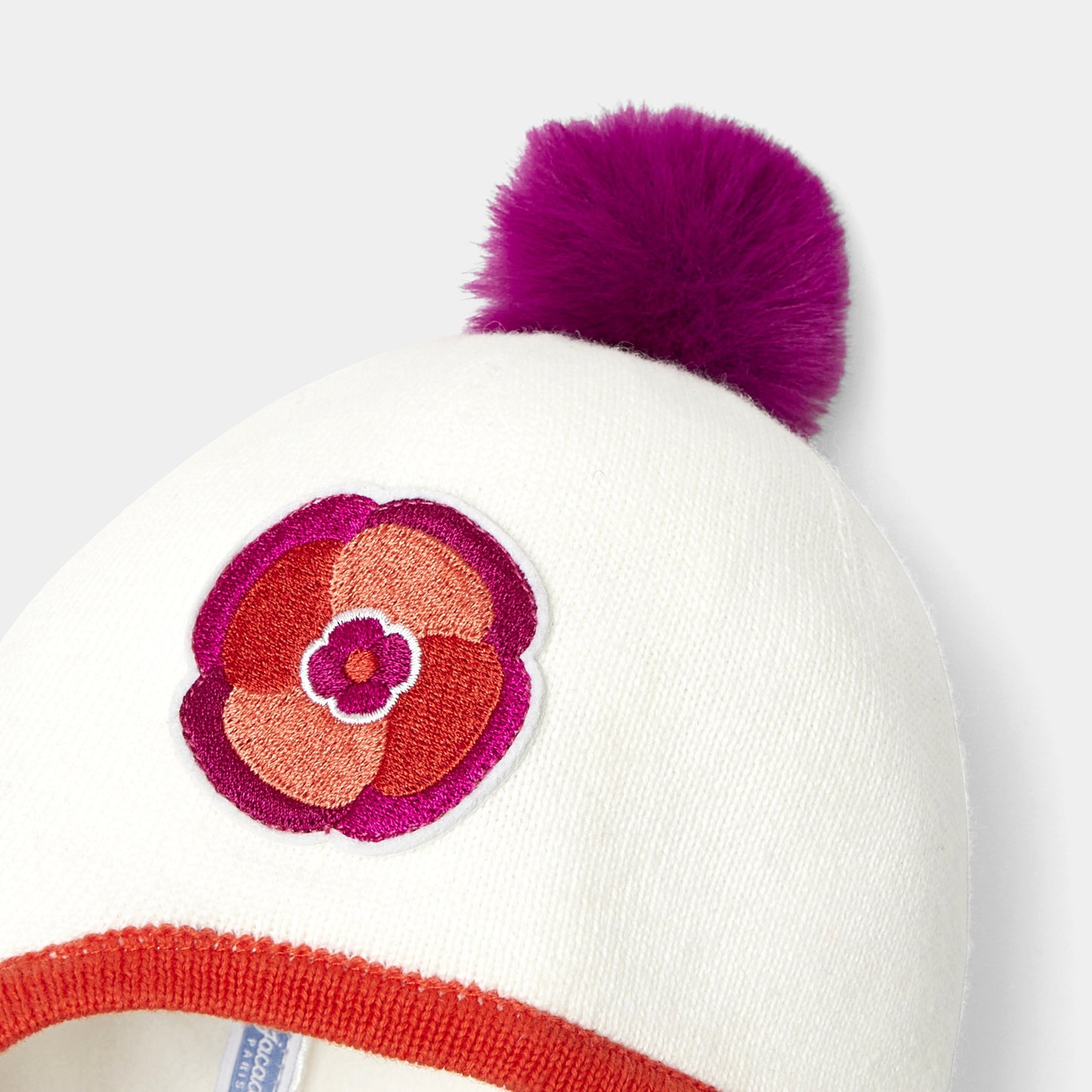 刺繡・ポンポン付きニット帽