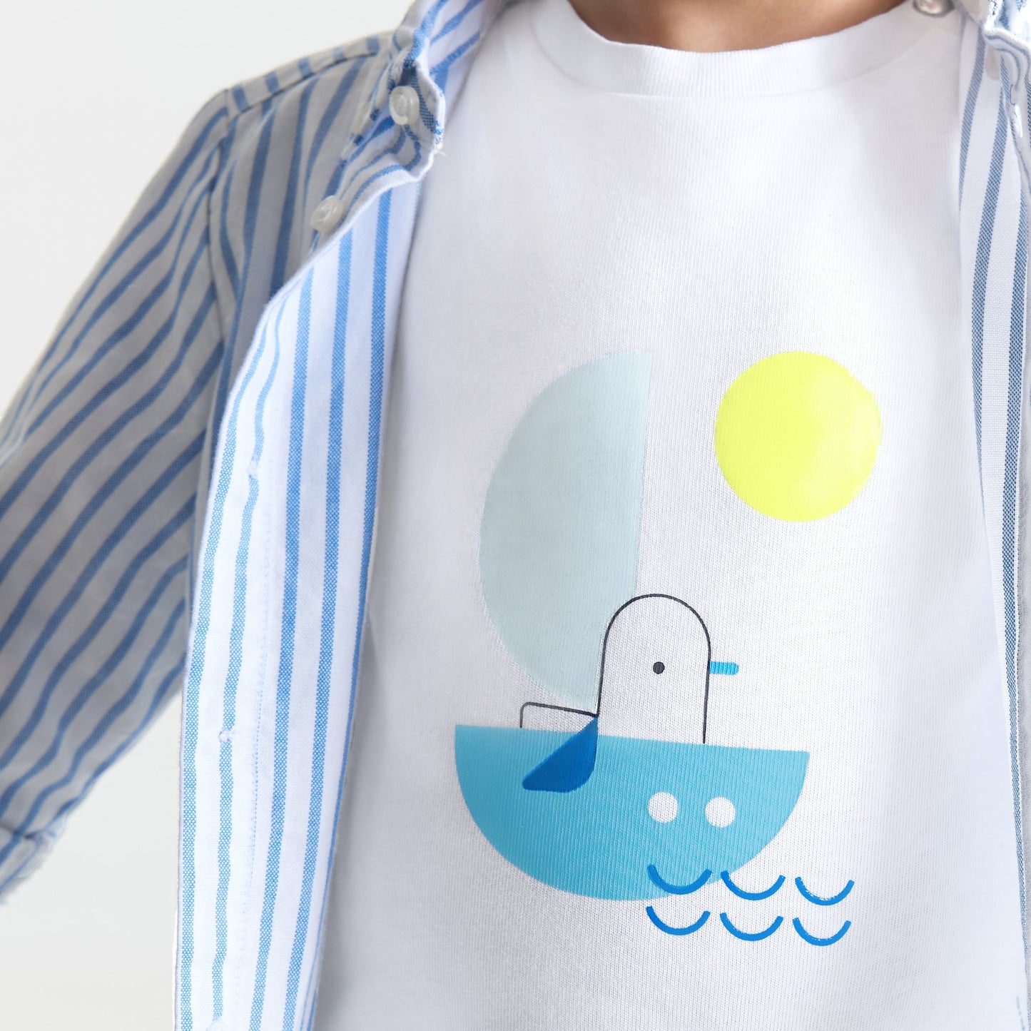 プリント入りTシャツ