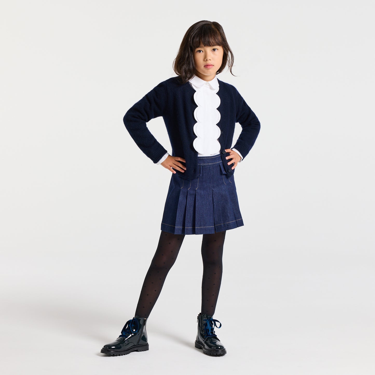 ビジューボタンカーディガン