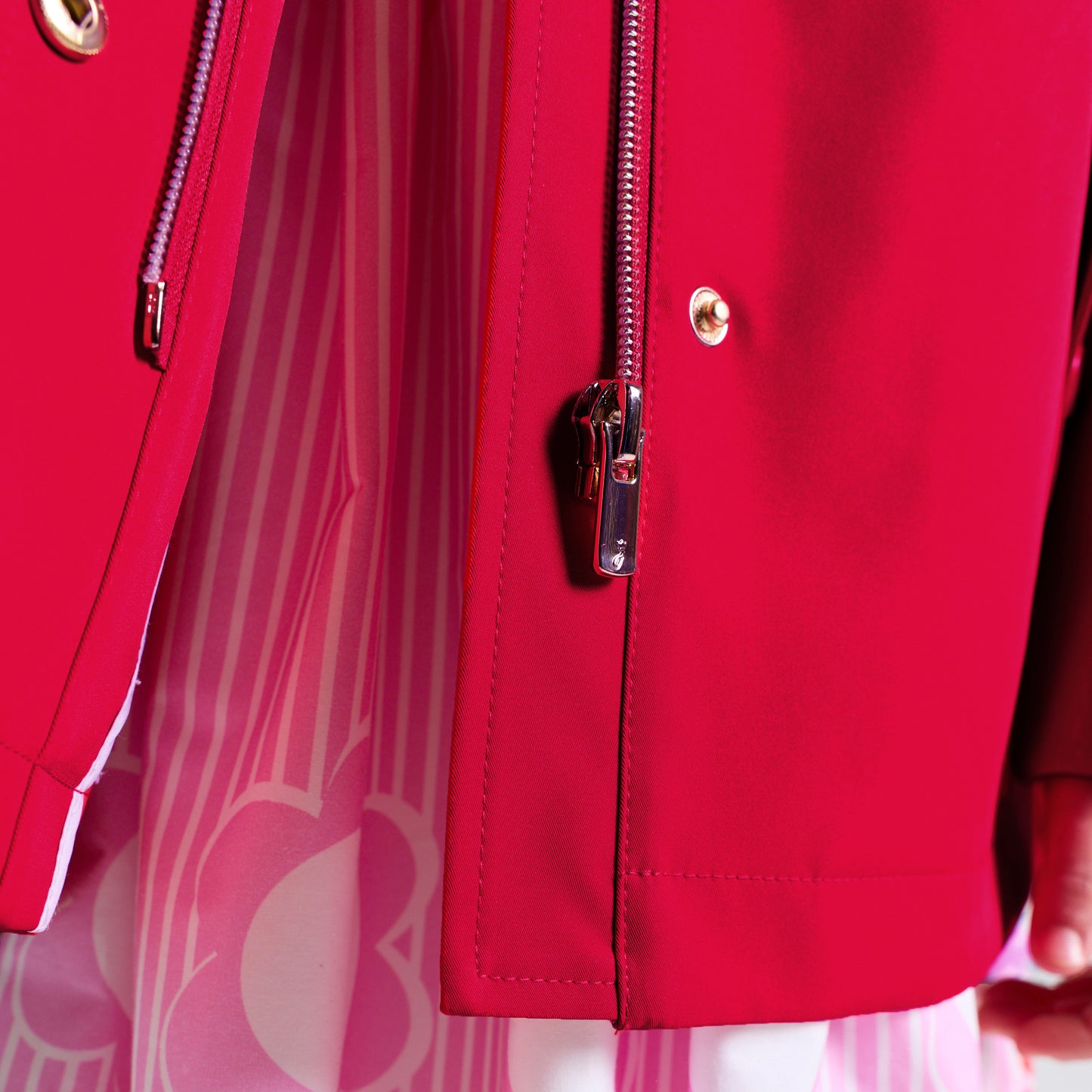 ショートトレンチコート