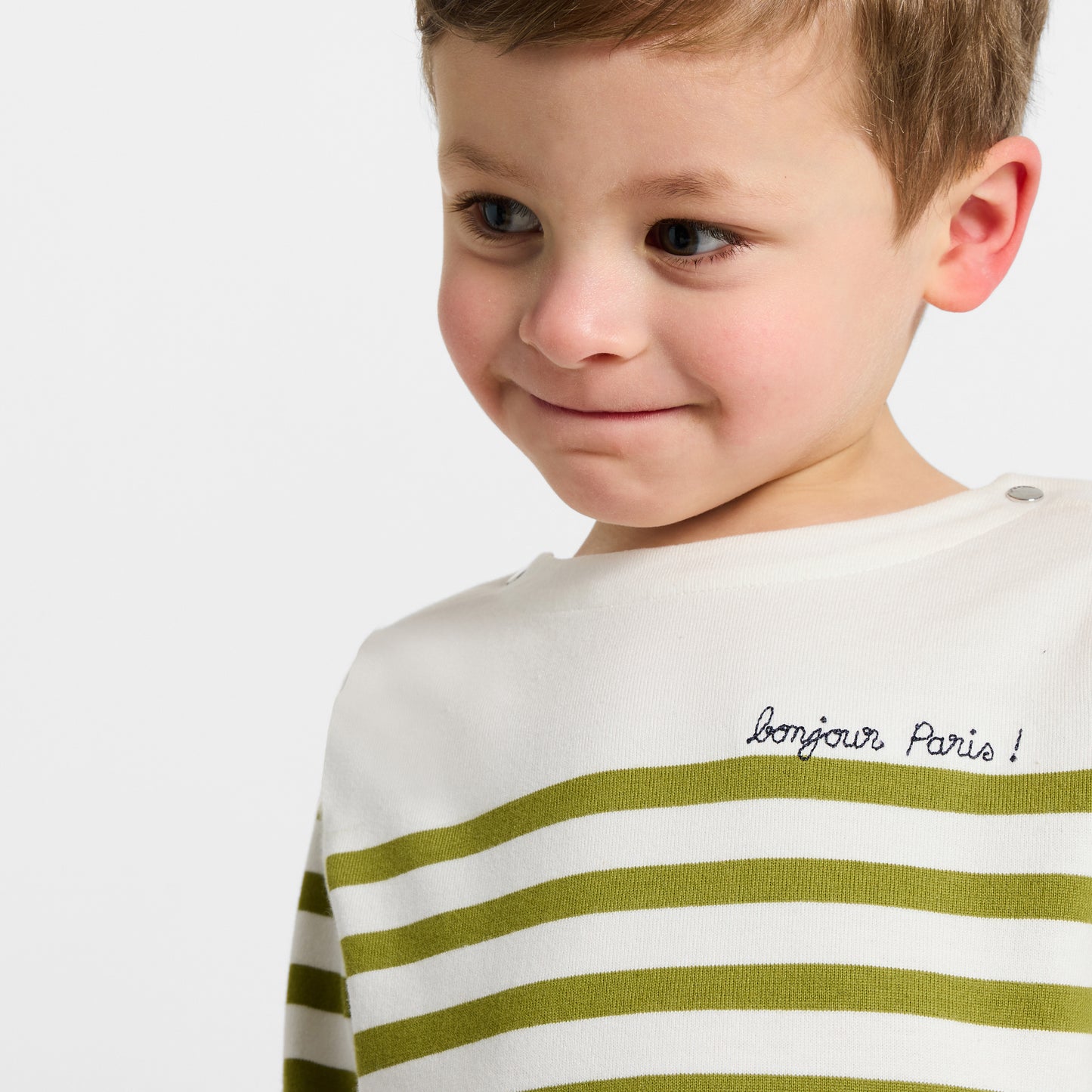 刺しゅう入りトップス