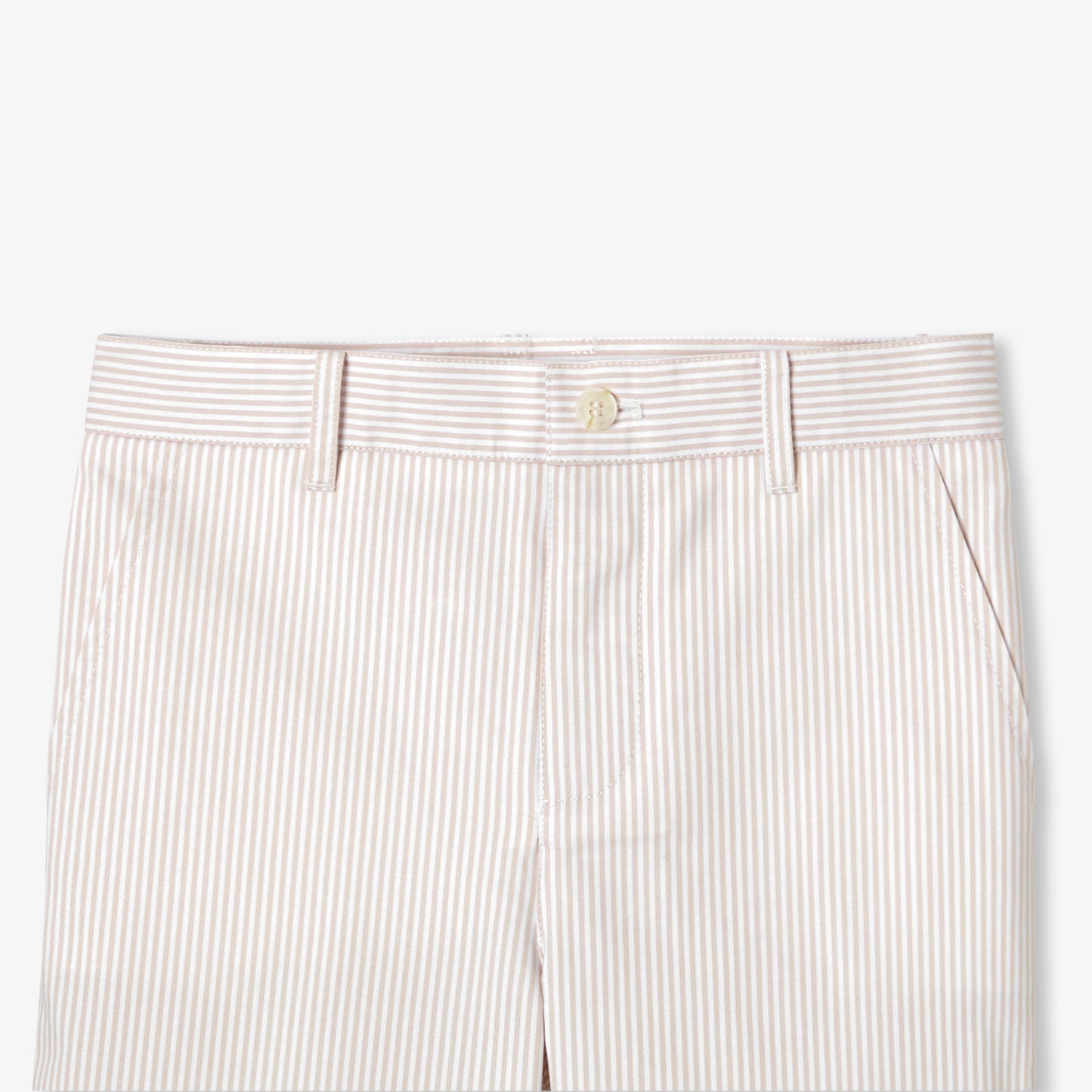 バミューダショートパンツ