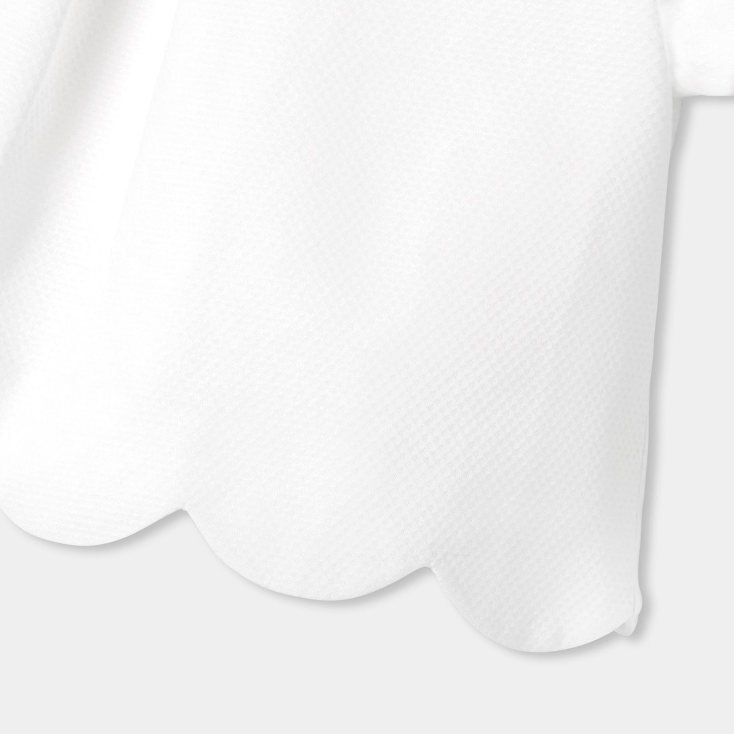 スカラップカットトップス