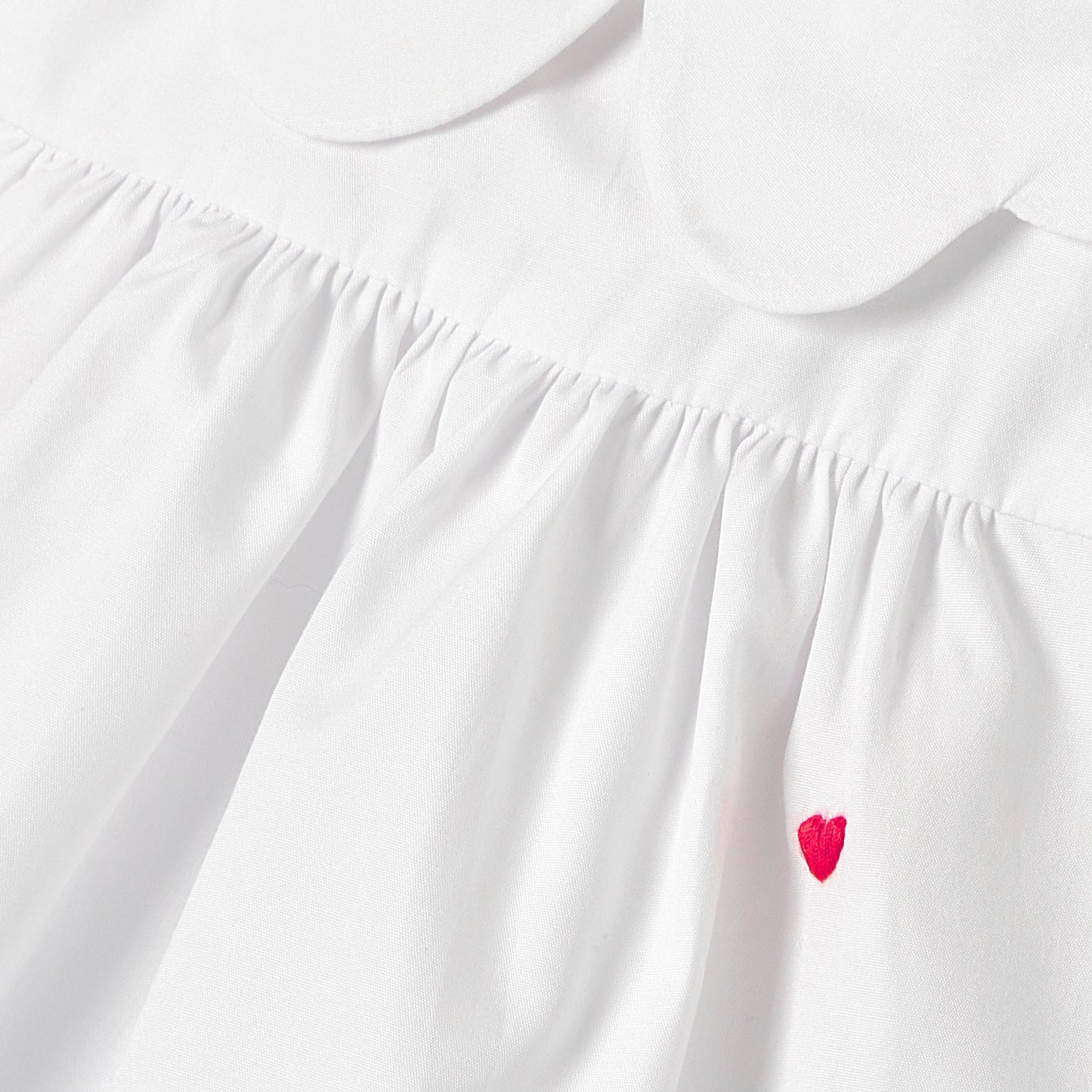 ハート刺しゅう入りワンピース