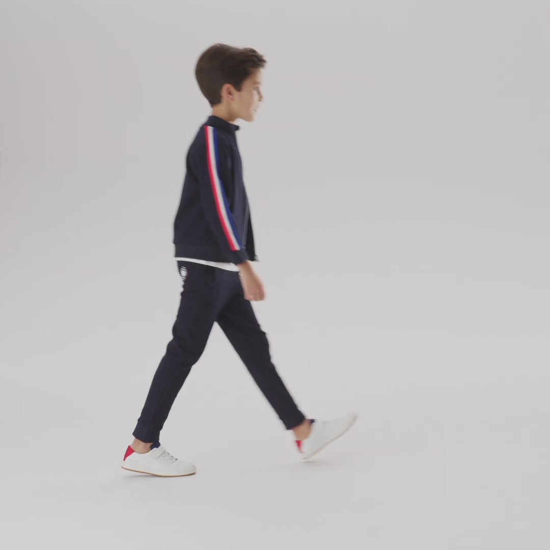 ギャラリービューアで動画を読み込んで再生する GHISLEN - ジップアップカーディガン。

